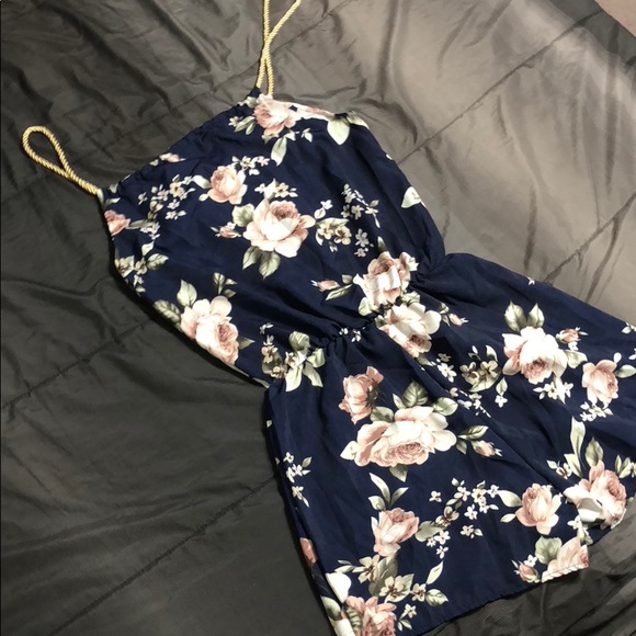 Floral Romper - Picture 1 of 2
